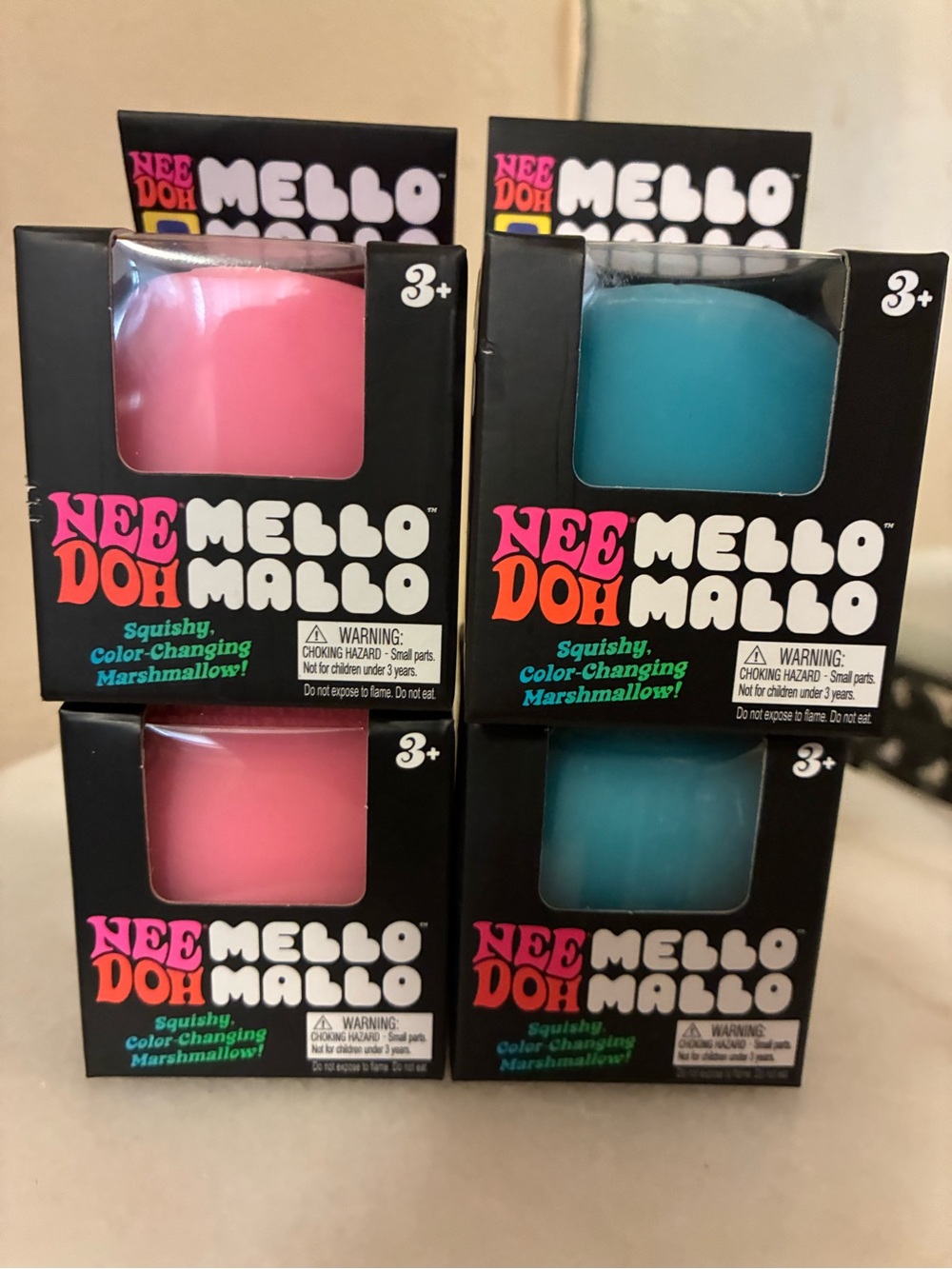 Needoh Mello Mallows Squishy Color-Changing Marshmallow - Pink & Teal